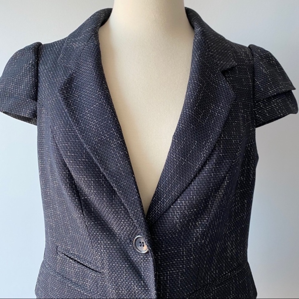 The limited  short sleeve blazer size S new - Picture 3 of 9